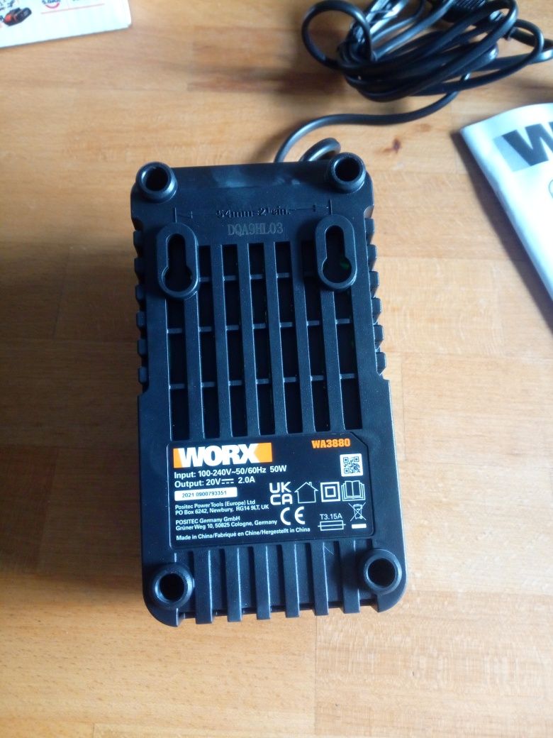 Ładowarka worx WA3880 do akumulatorów li-ion Worx/Guild/Erbauer/Dexter