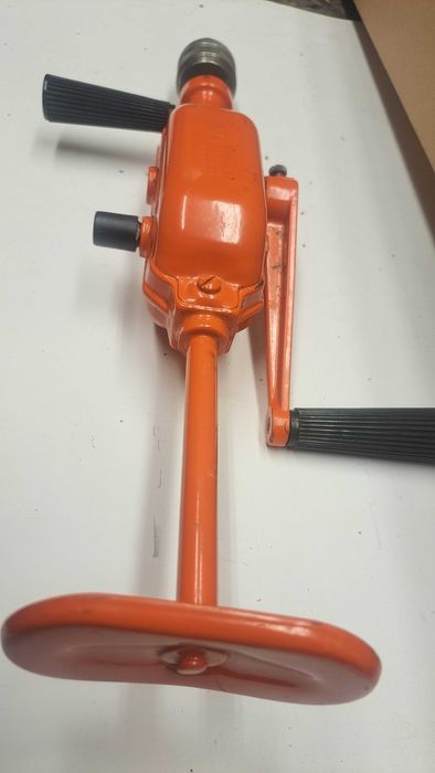 Wiertarka ręczna z czasów PRL