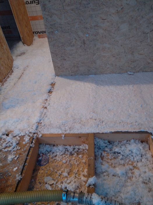 Docieplenia metodą wdmuchiwania Celuloza Wełna  Piana Pur