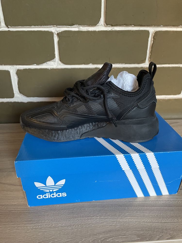 Жіночі кросівки adidas ZX 2K