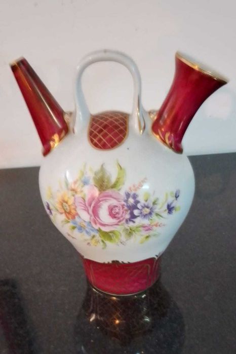 Castiçal, Jarro pintado à mão e outros
