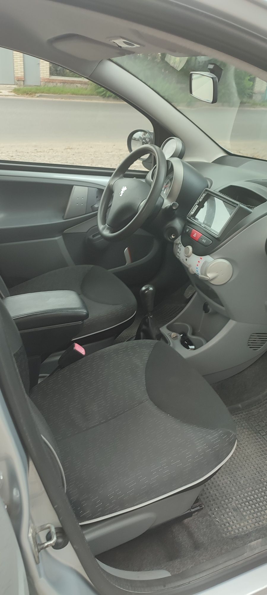 Продам Peugeot 107 5d