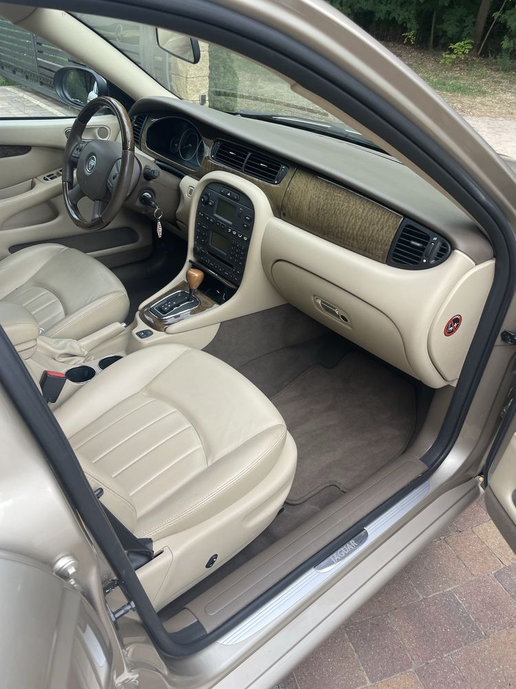 Jaguar X-Type  2.5  V6  4x4 , NISKI PRZEBIEG !