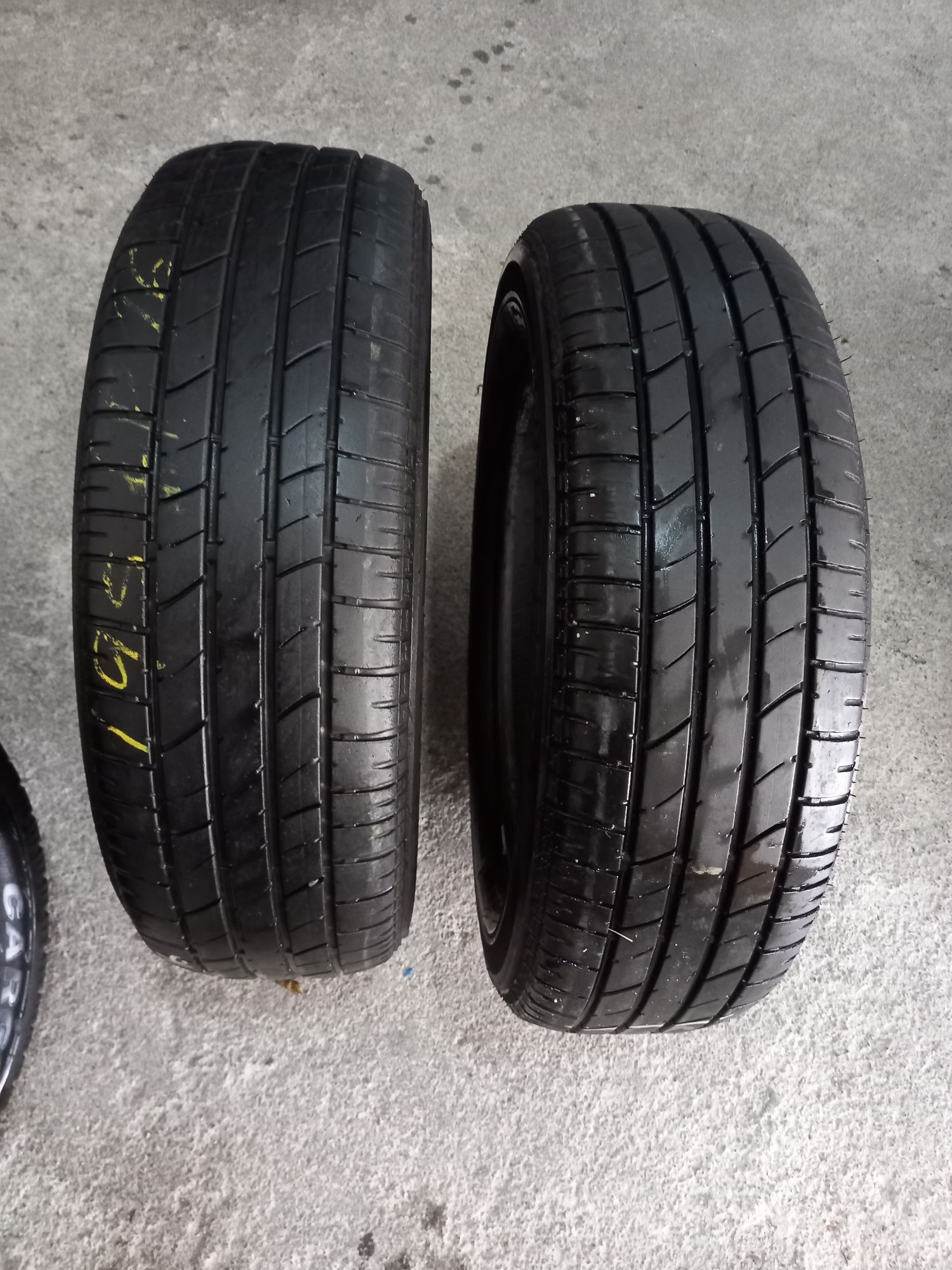 2 Pneus 195/60R16 C Bridgestone