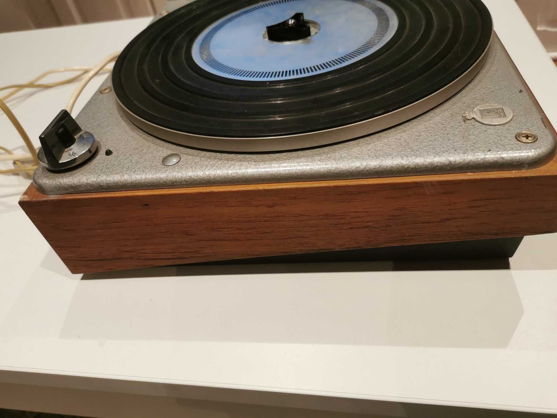 Gramofon Bang & Olufsen  beogram 1000