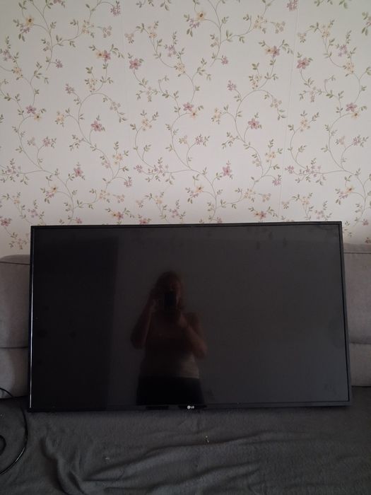 Telewizor LG 42 całe uszkodzony