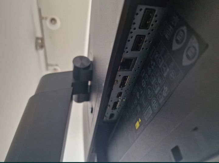 Monitor Lenovo thinkvision p24h-2 idealny to pracy biurowej monitor 2k