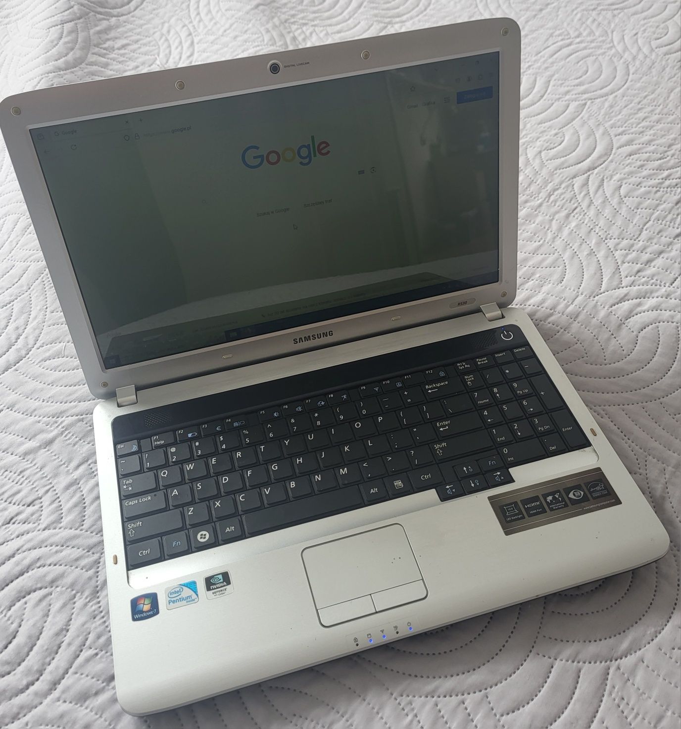 Komputer Laptop Samsung R530