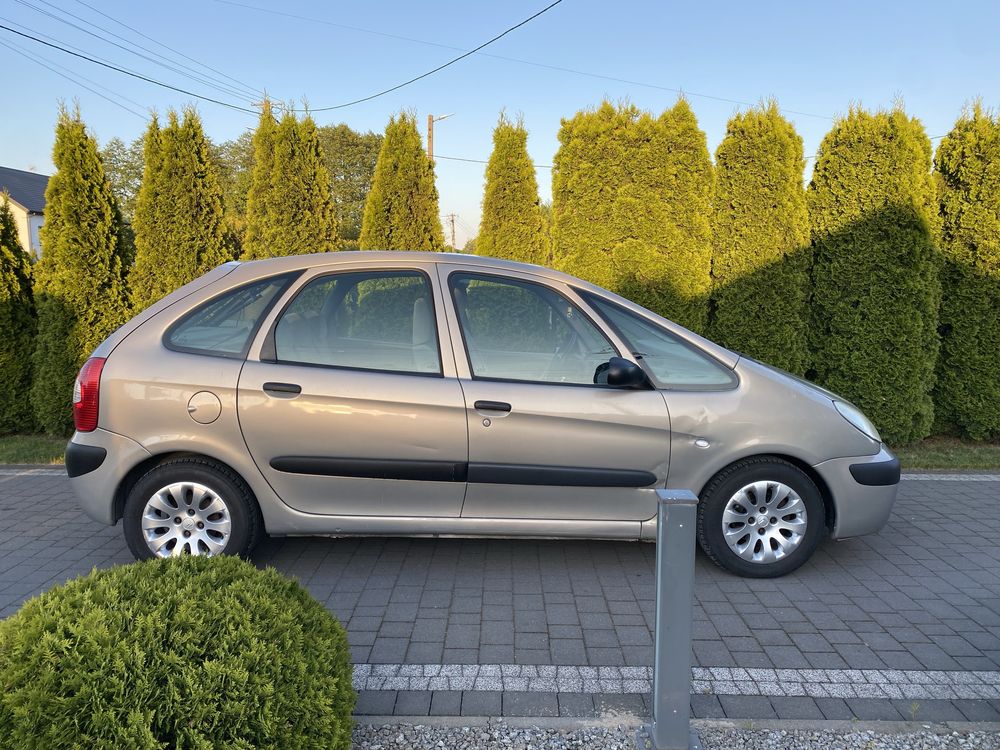 Citroen Xsara Picasso 2004 1.6 Benzyna