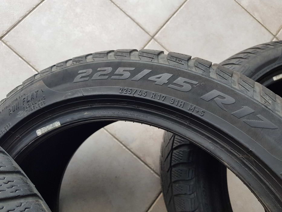 Opony zimowe Pirelli 225/45/17 R17 5,5-6mm 2018 komplet RUN FLAT BMW