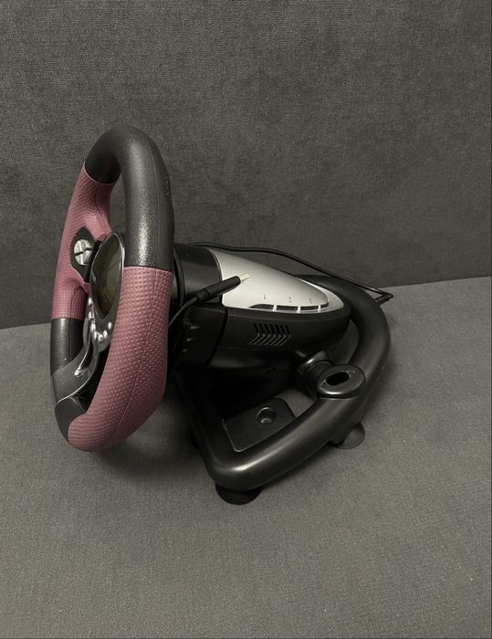 Ігровий руль з педалями Hama V5