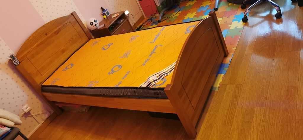 Cama de Solteiro + mesinha de cabeceira