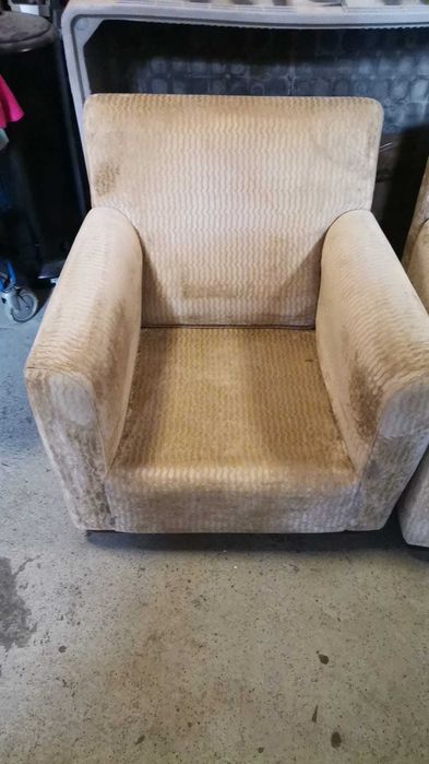 Duas Poltronas em veludo