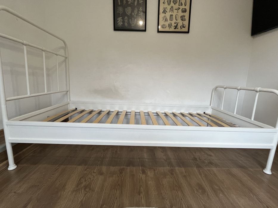 Łóżko jednoosobowe stjarno 90x200 z materacem