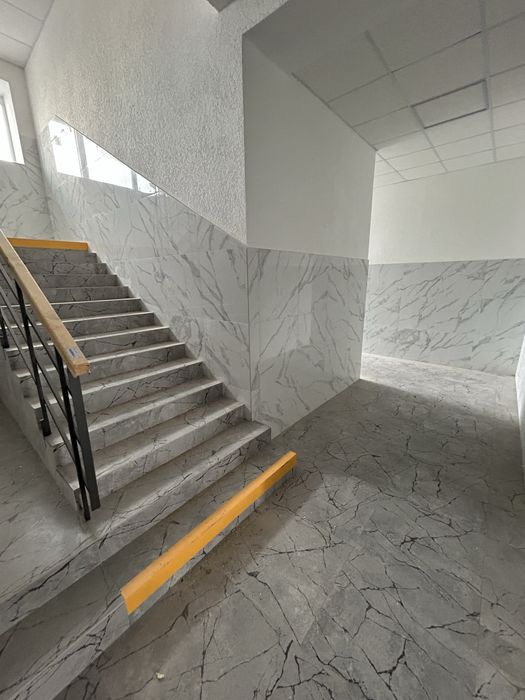 1-ка, Половки, зупинка Бібліотека Зданий Будинок