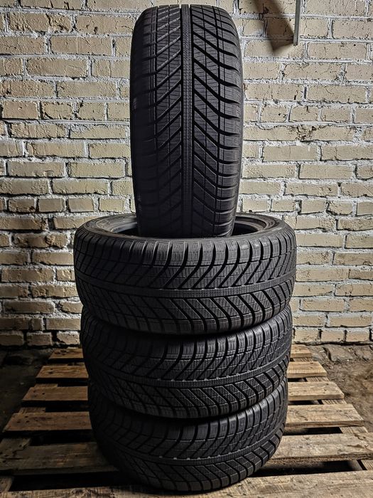 225/50r17 GoodYear | 8.5mm | 2022 | Преміум всесезонні шини | Як нові