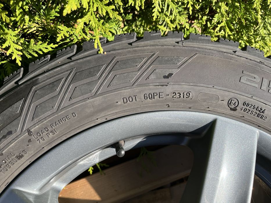 Felgi alufelgi 17 VW transporter caravelle mulitvan ET55 5x120 opony