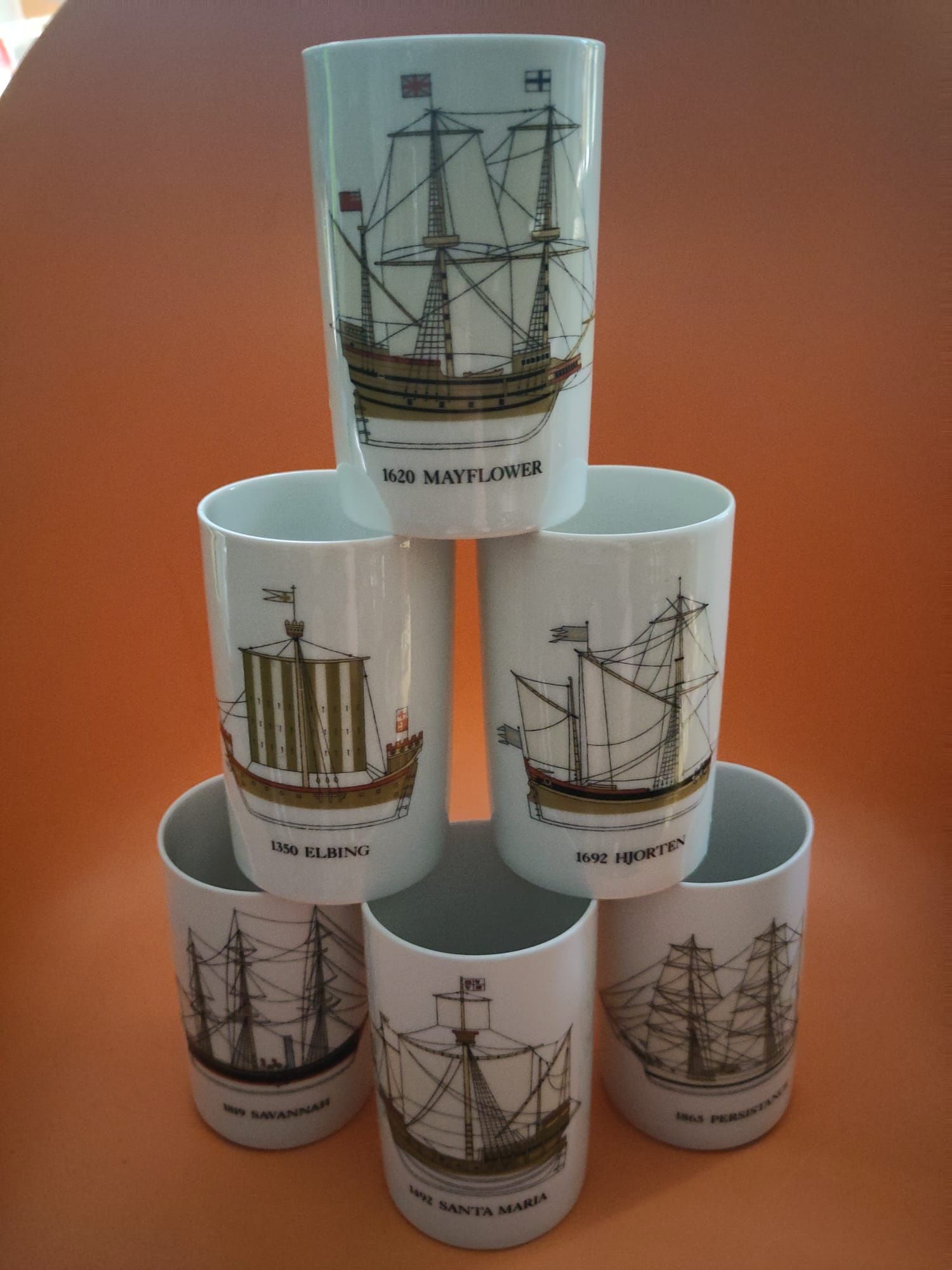 Kolekcja 6 porcelanowych kubków Thomas – statki historyczne – stan ide