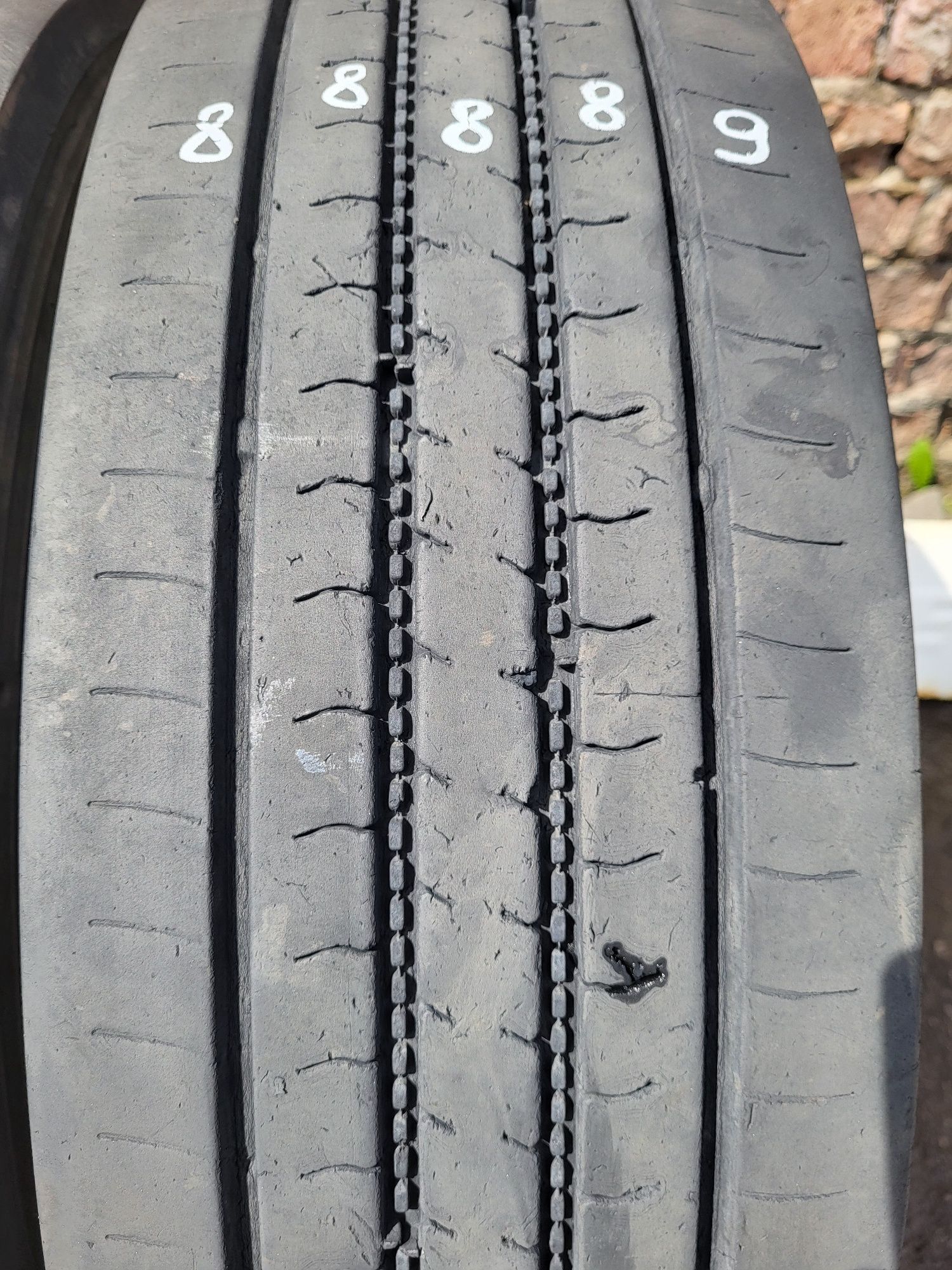 Шини 245/70 R-17.5