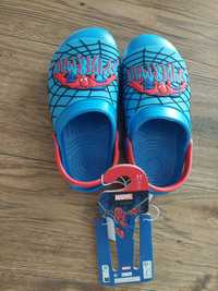 Klapki spiderman crocsy