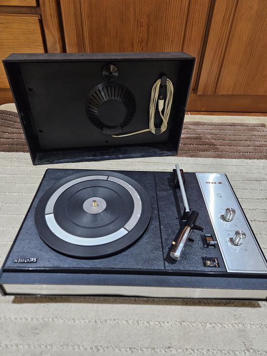 Gira discos marca Philips 504
