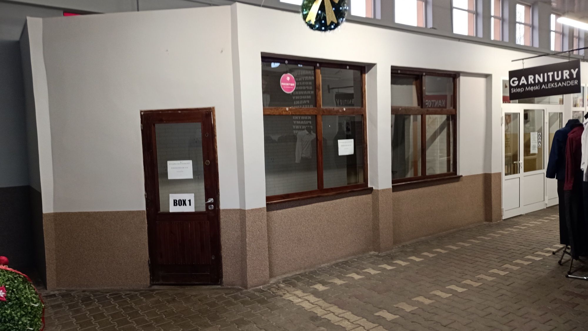 Lokal 18 m2 idealny pod kosmetykę, biuro, handel itp.