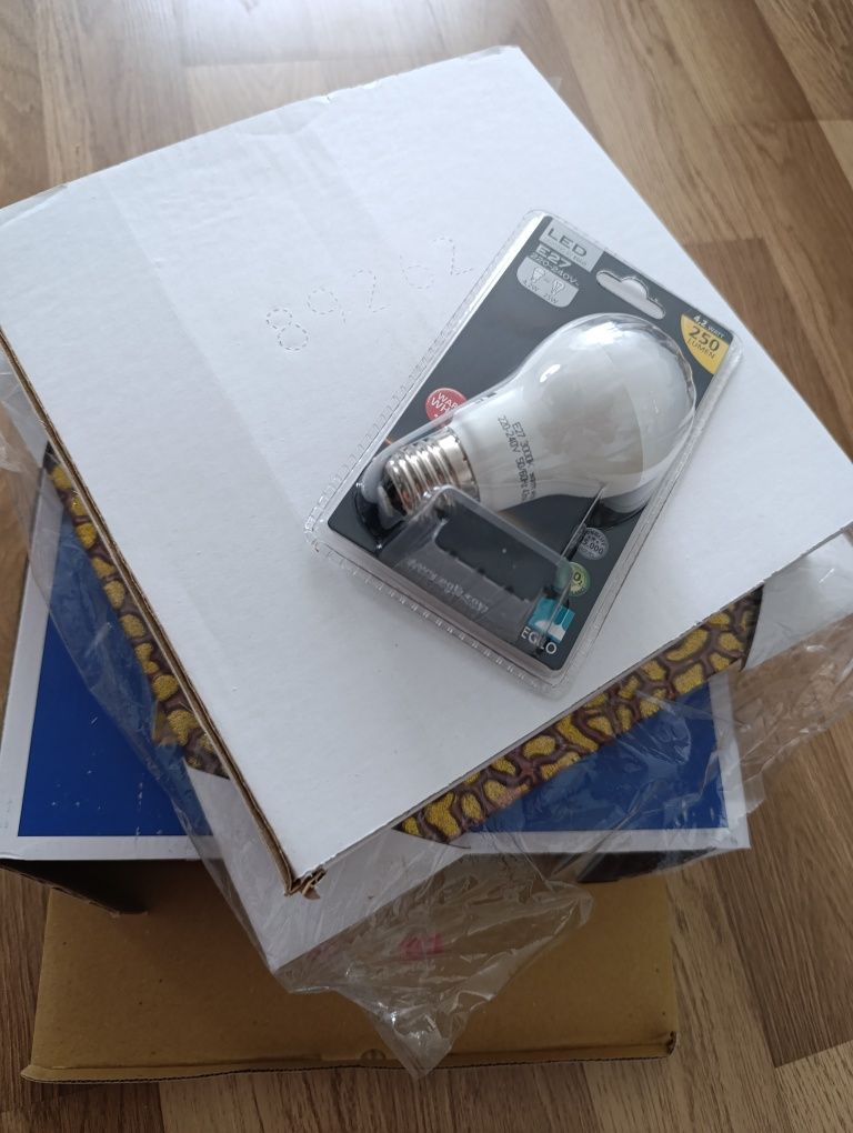 Lampa ścienna Edi Light nowa