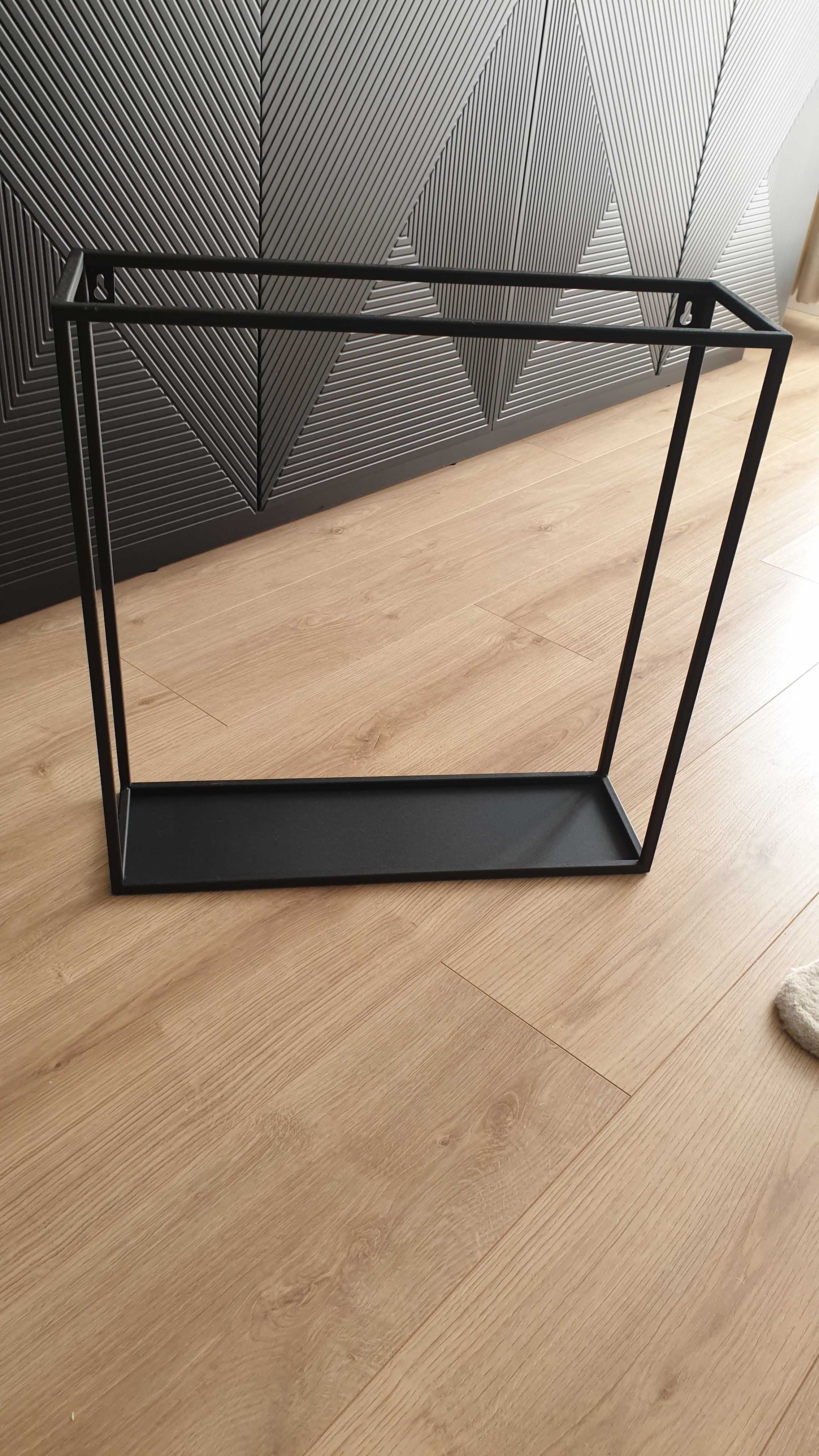 Stylowa metalowa półka