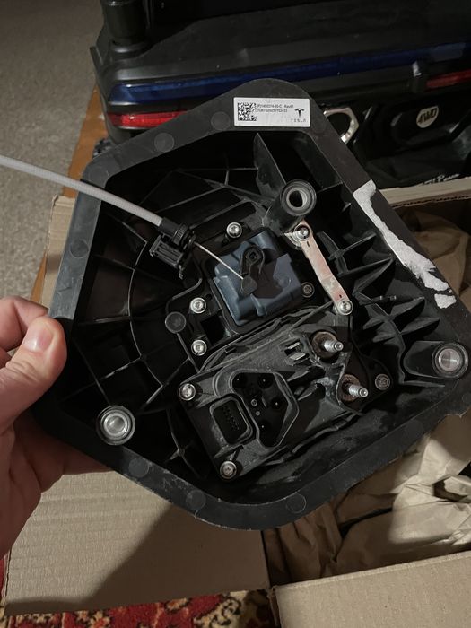 Порт для Tesla Model Y 3 європейська