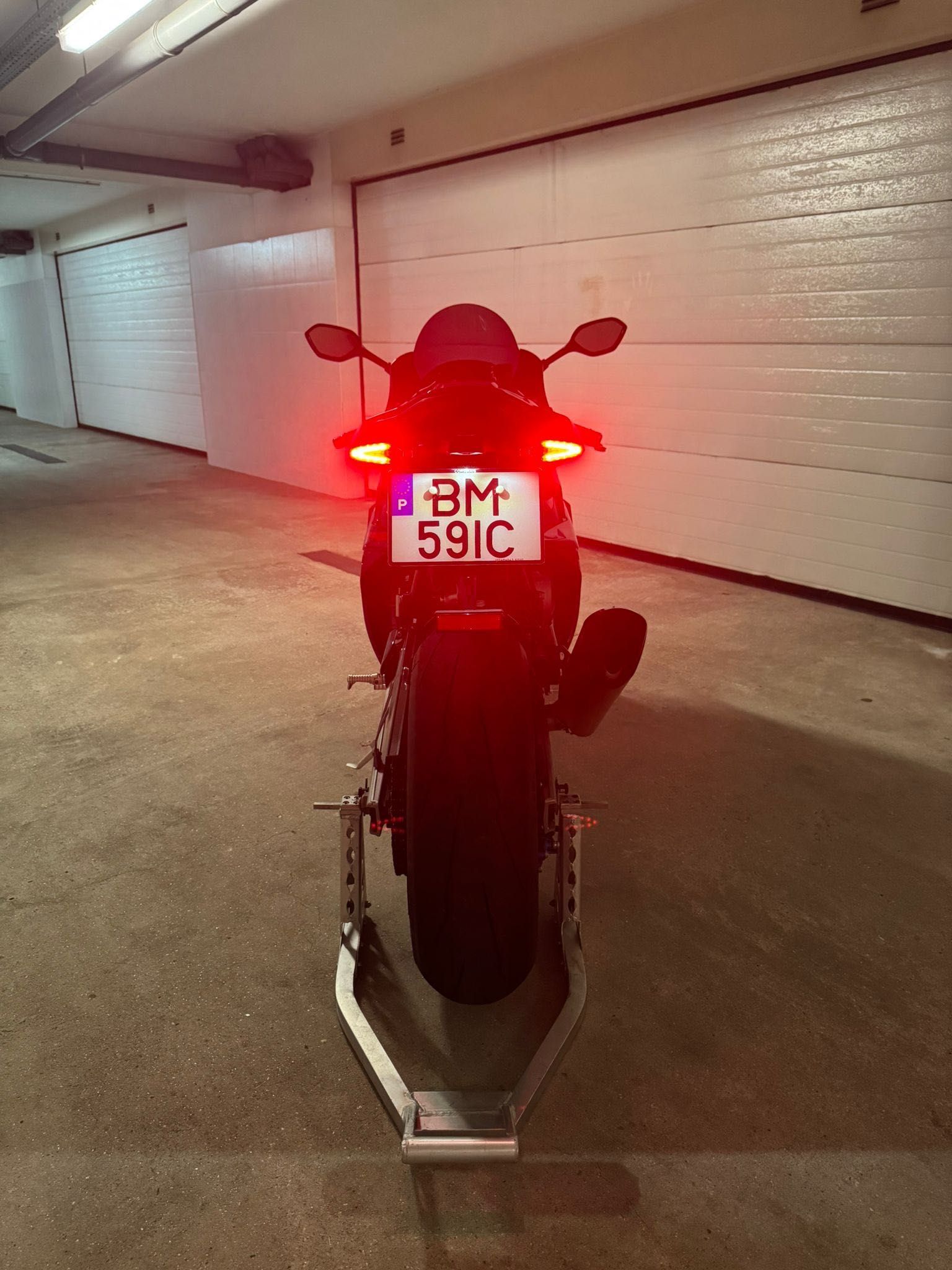 BMW M1000 rr Competition