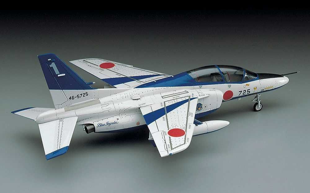 Hasegawa D11 Kawasaki T-4 "Blue Impulse" 1/72