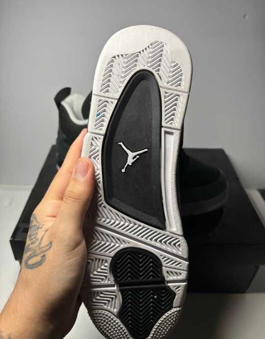 nowy Jordan 4 Retro Fear Moda rozmiar.40