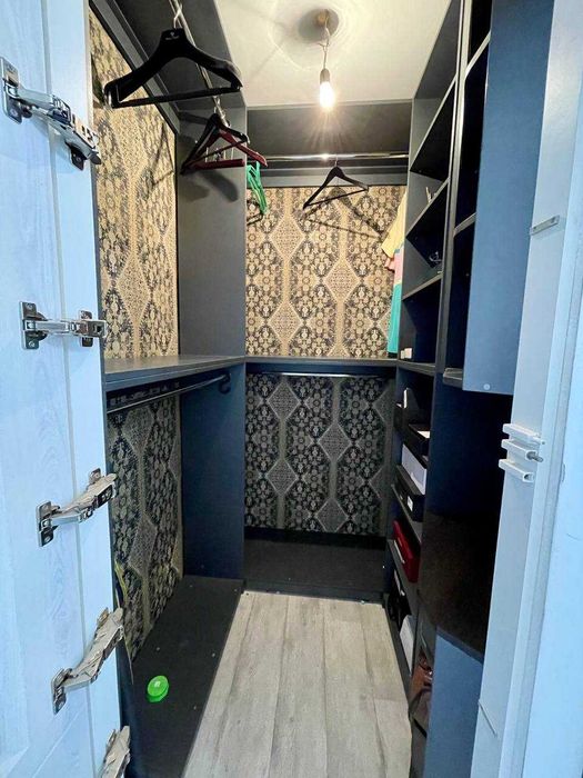 Продаж квартири в районі Східний 3