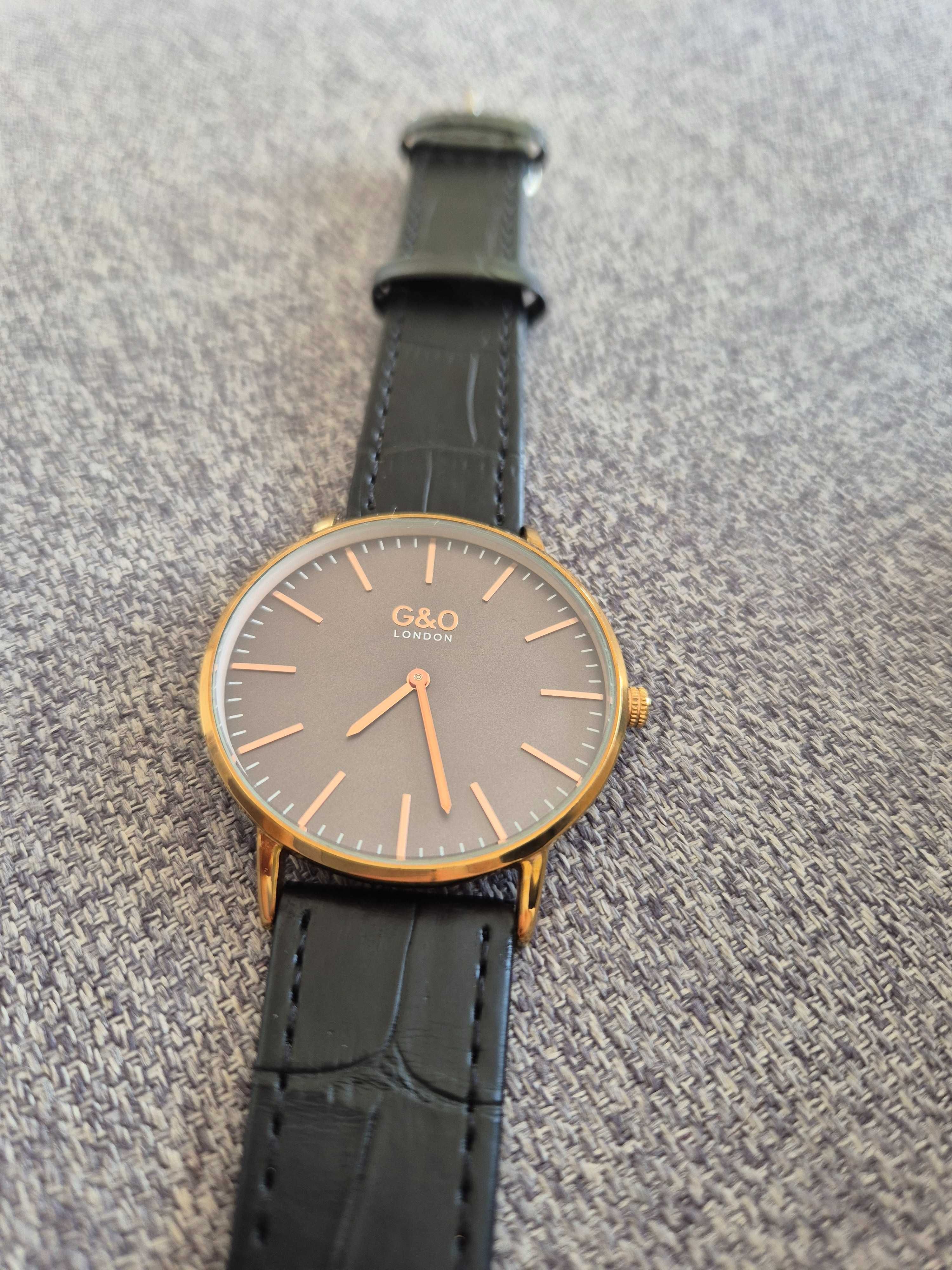 trzy zegarki na rękę, timex oraz inne