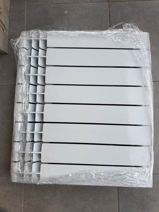 Радіатор водяний батарея отоплення