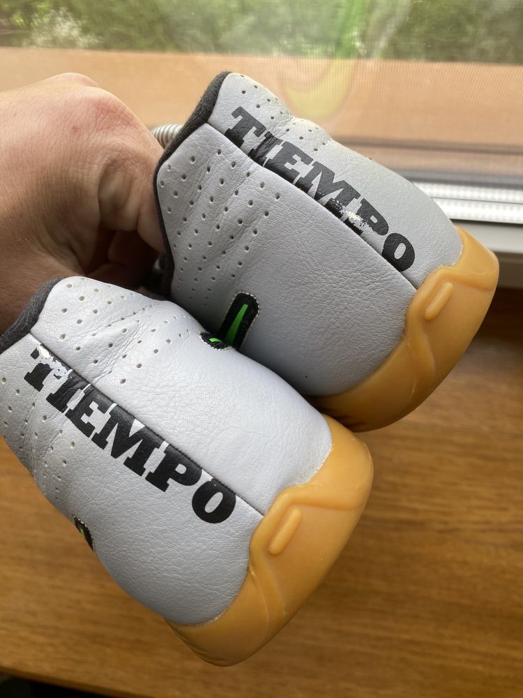 Nike Tiempo футбольні футзалки футбольная обувь 40.5 41 найк