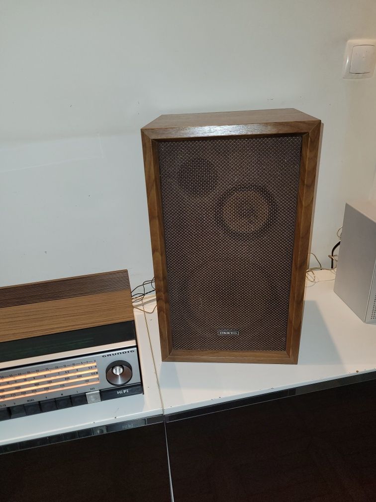 Hi Fi anos 70 - Grundig e Gira Discos PE 2001