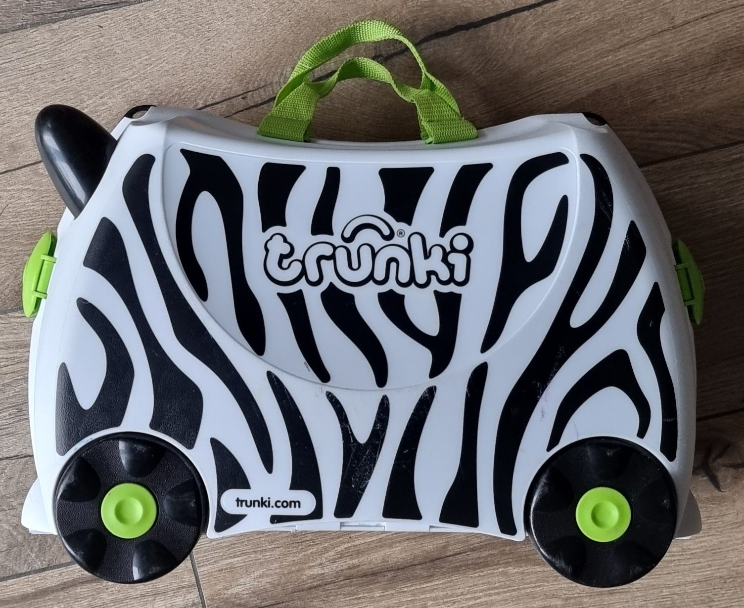 Trunki jeżdżąca walizeczka Zebra