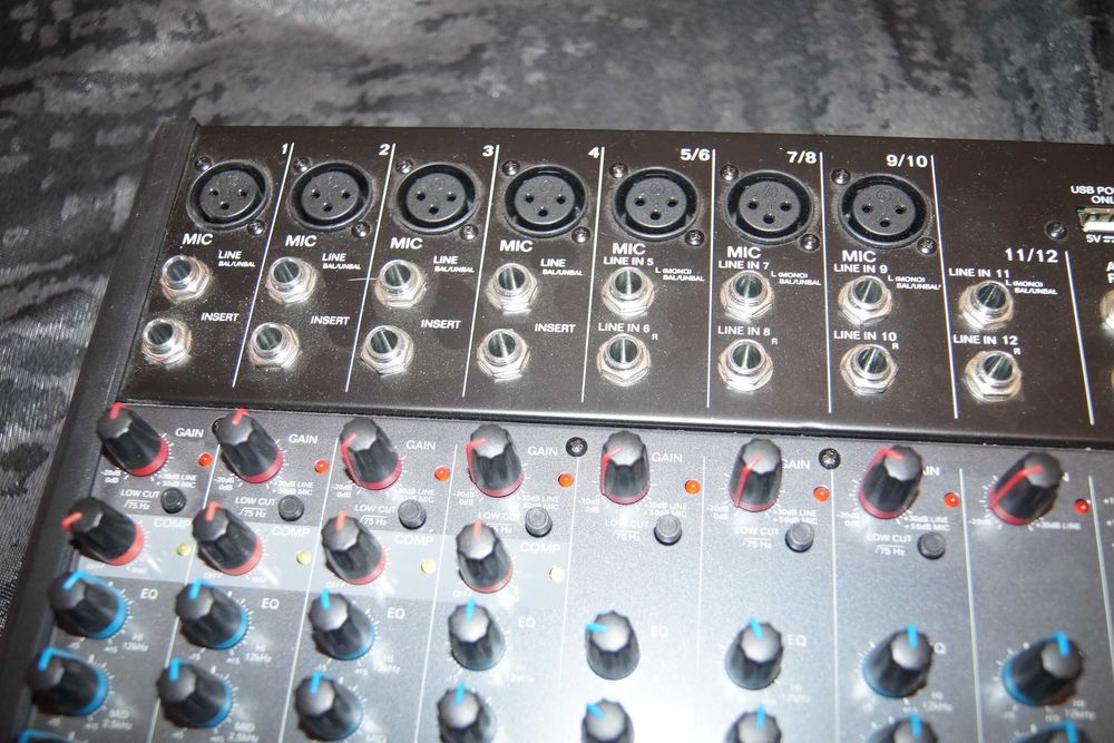 Mikser estradowy sceniczny Alto Professional Live 1202