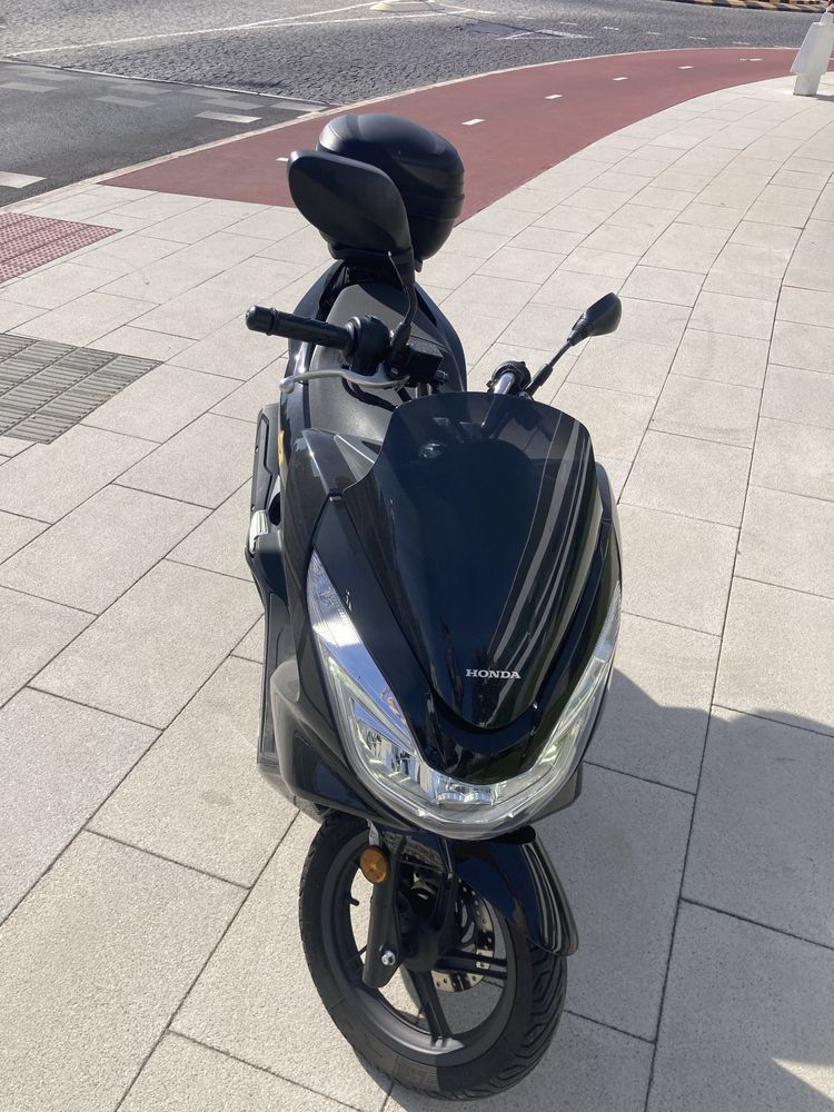 Honda PCX 125 com 11800kms
