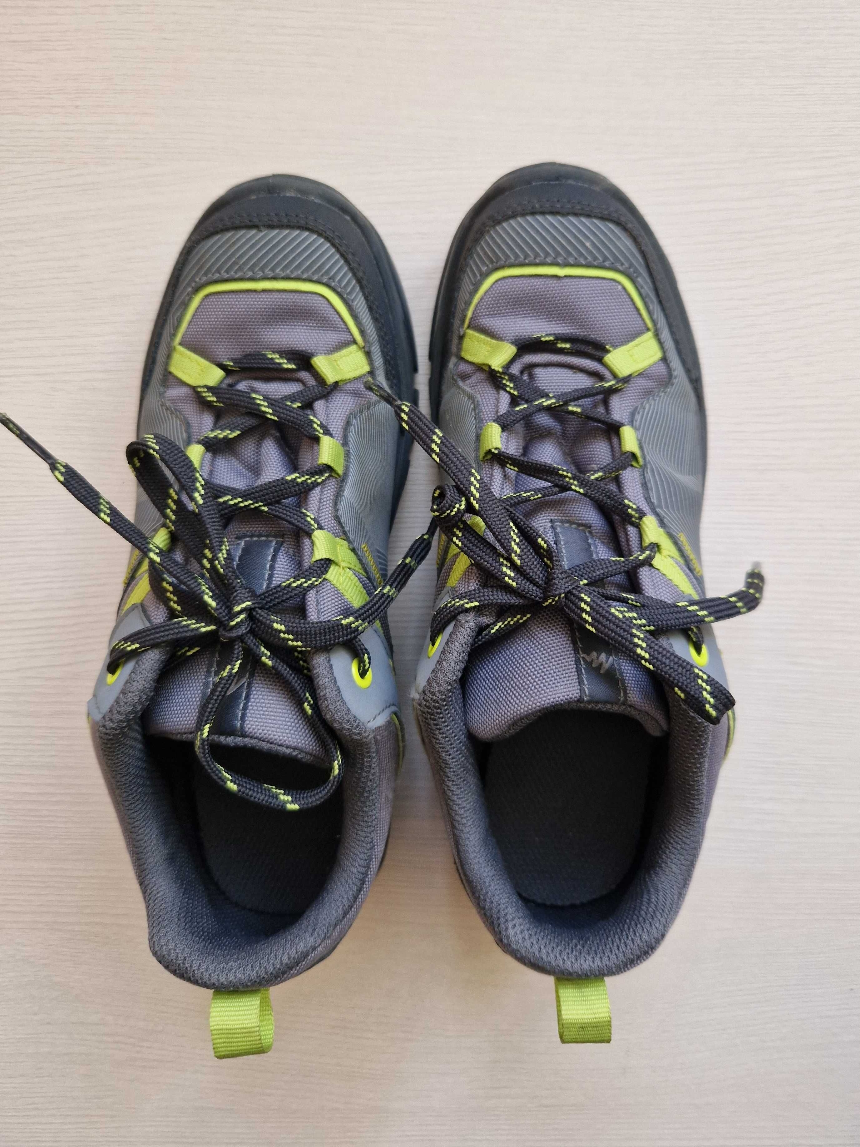 Buty Quechua decathlon WP r. 35, wkł. wenątrz 22,5 cm