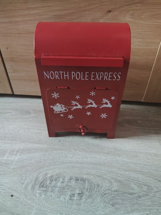 Skrzynka świąteczna na listy