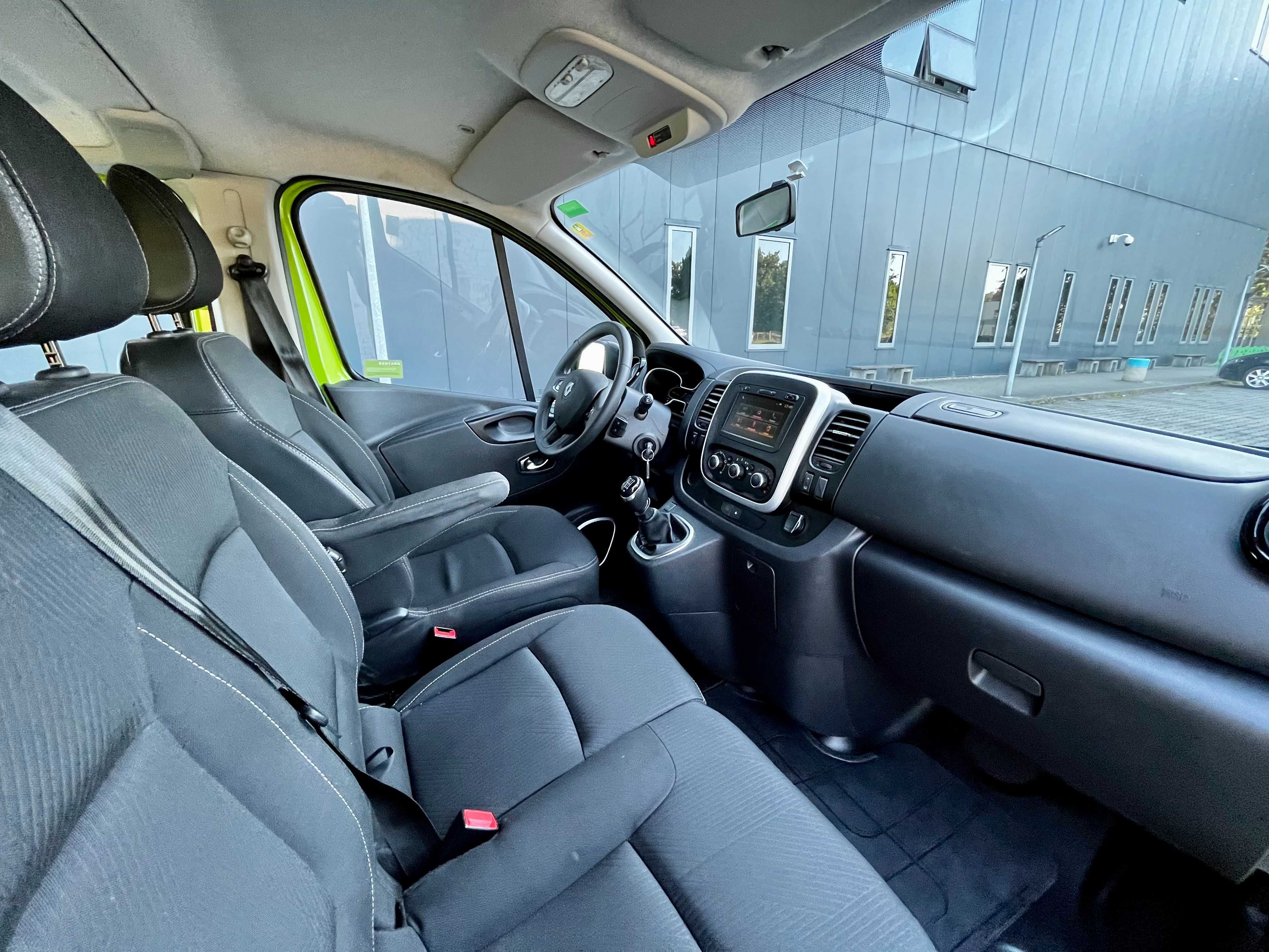 Nowy Renault Trafic LONG 9os. Wypożyczalnia wynajem bus 9 osobowy