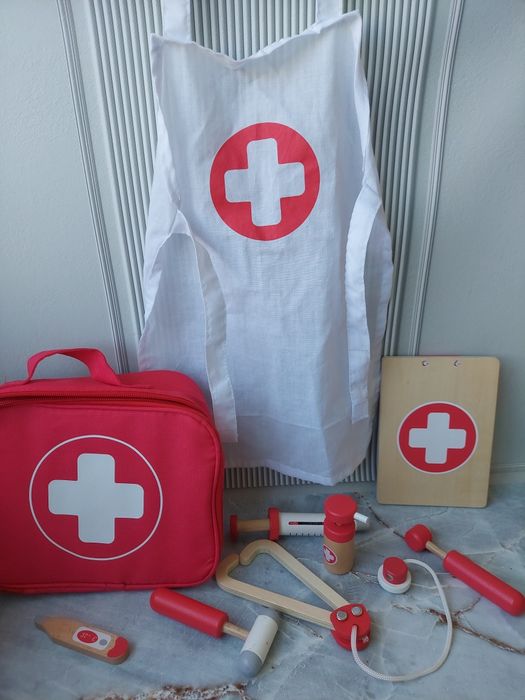 Деревяний набір лікаря