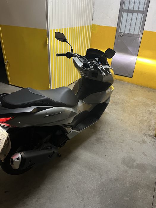 Honda PCX 125 ano 2023