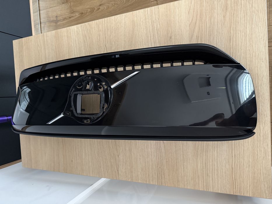 Решітка Volvo XC40 C40 Гриль Recharge