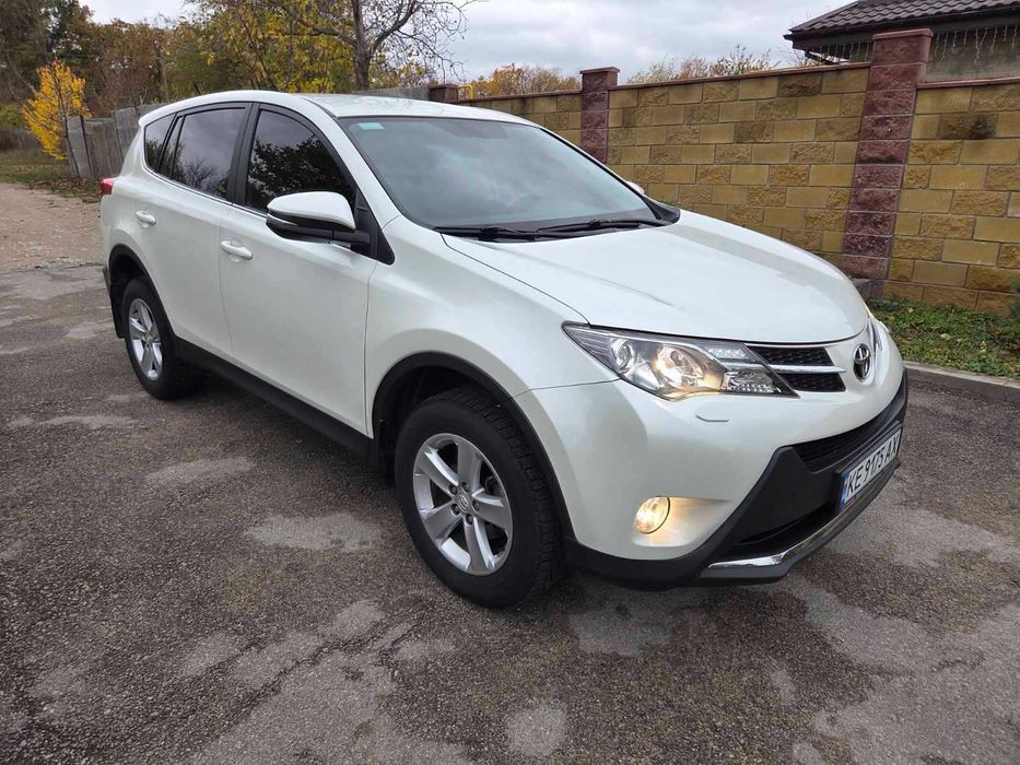В Ідеальному станіToyota RAV4. АВТОМАТ. Не битий,не фарбований