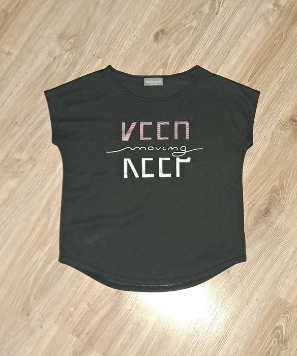 Czarna sportowa bluzka, t-shirt by Pepco.