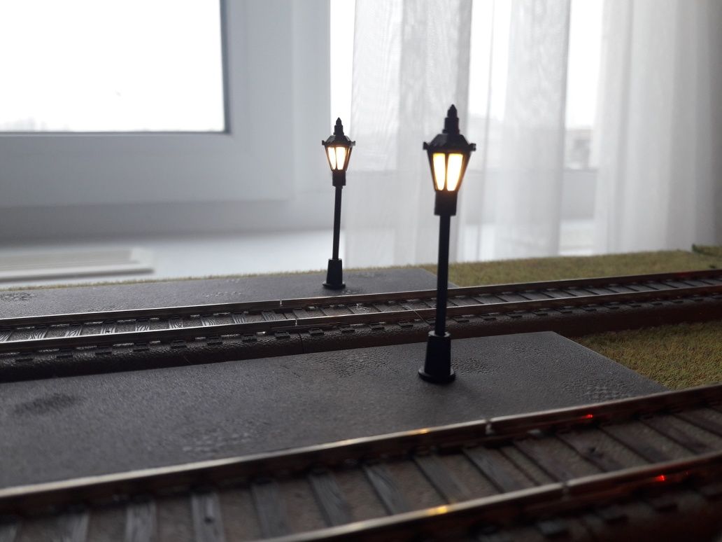 Модель уличного фонаря 2-х видов/ Железная дорога Piko,Roco H0(1:87)