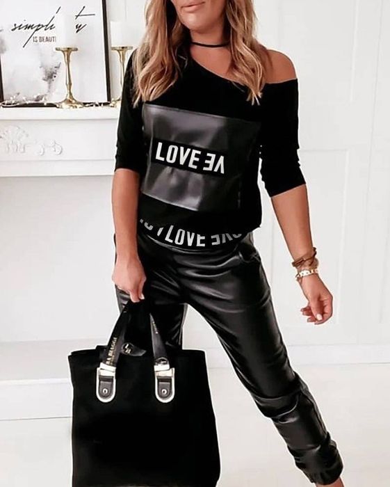 Продам женский костюм